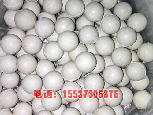 振動(dòng)篩清網(wǎng)球